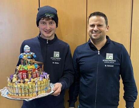 Mirco Müller startet seinen ersten Arbeitstag als Geselle in unserer Montageabteilung!